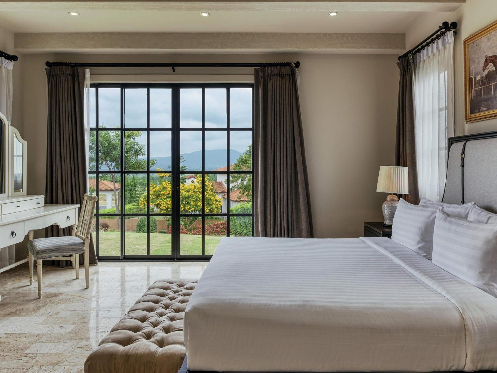 Villa com 2 Quartos e Jardim